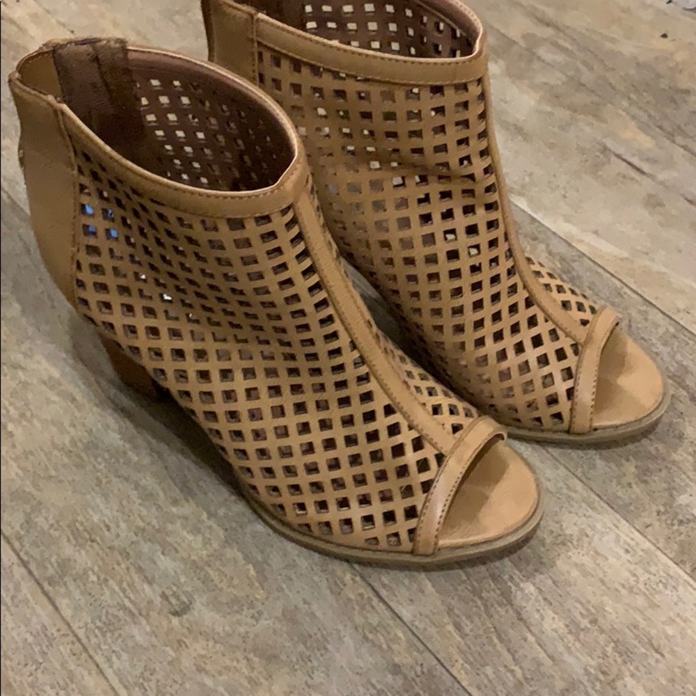 Report slip on open toe shoes